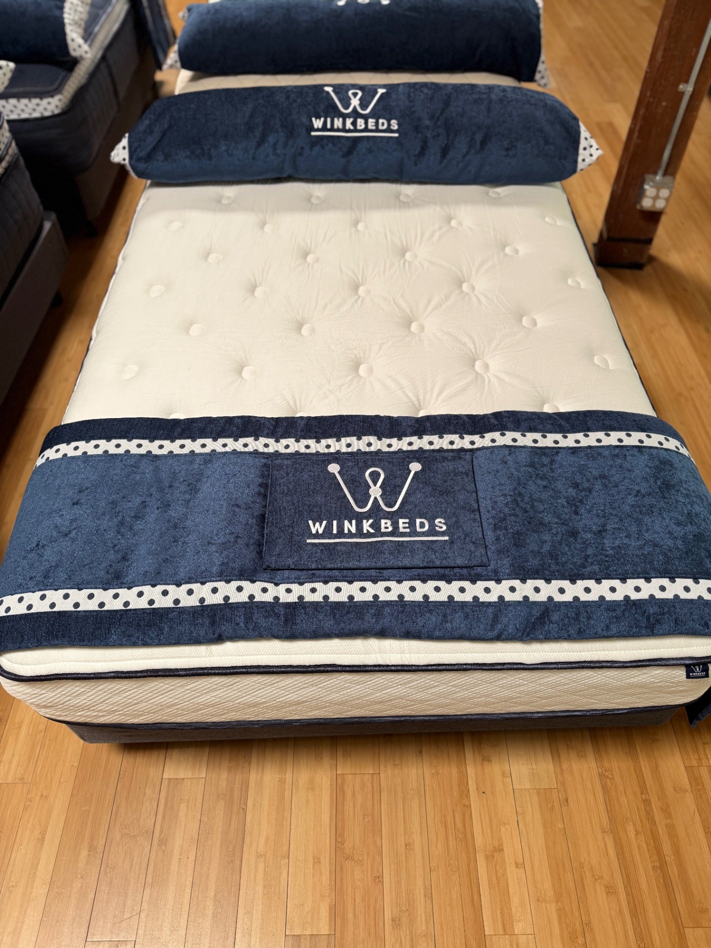 WinkBeds GravityLux - Medium at The Drift Seattle Mattress Store - top view